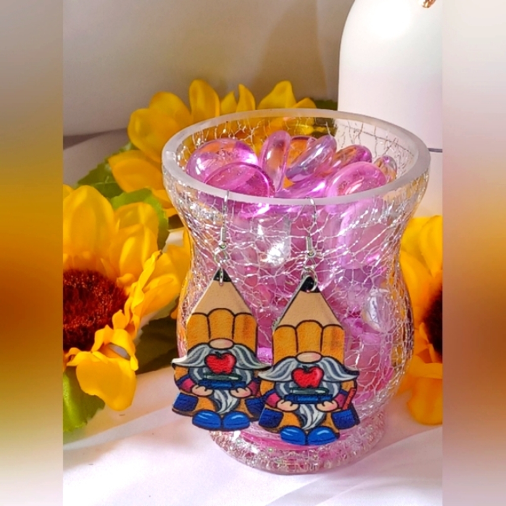 Gnome man 🍎✨✏ Handmade faux leather earings for Teacher's 🍎✨✏